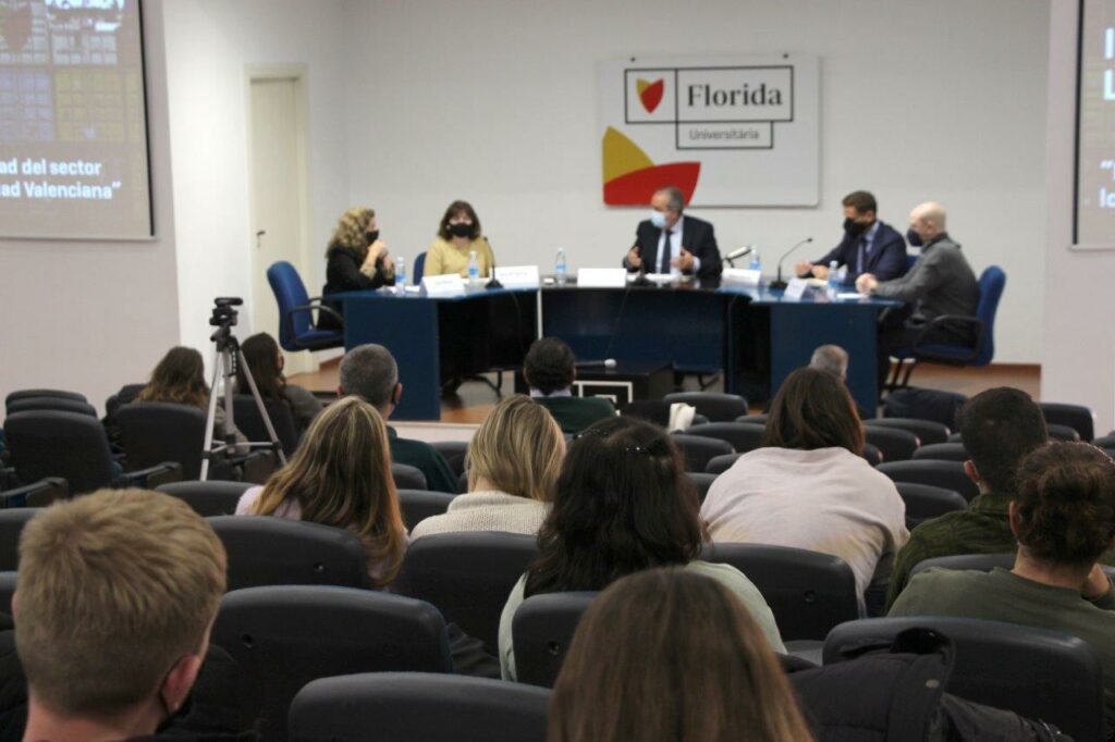 Florida Universitària lanza el nuevo Grado Oficial en Gestión del Transporte y la Logística
