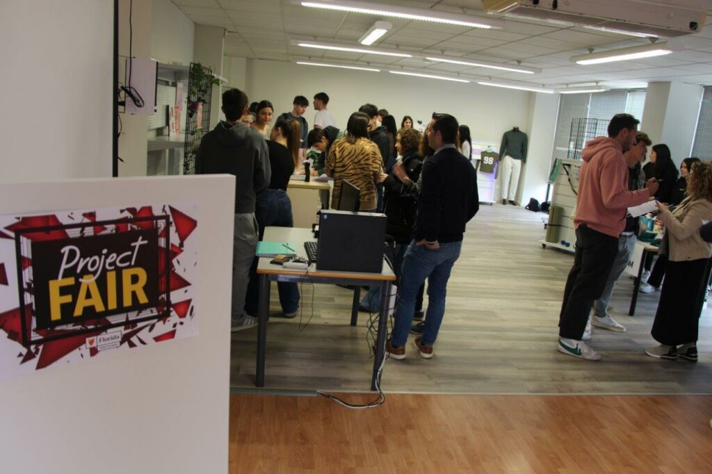 Alumnado de Administración y Finanzas organiza la V Project Fair
