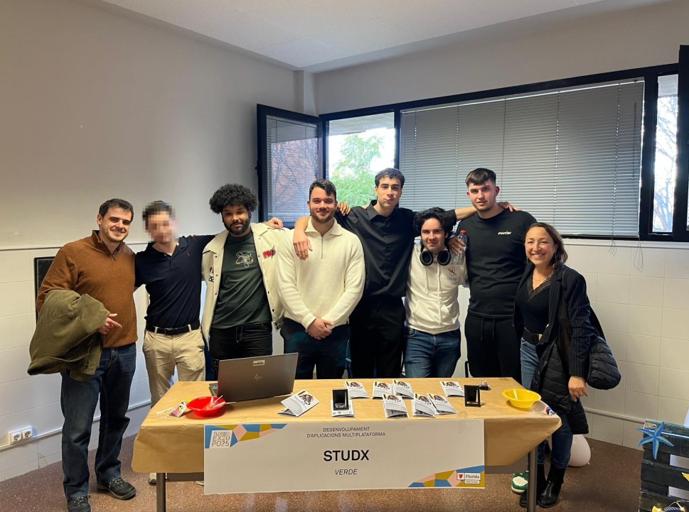 Estudiantes de DAM desarrollan una plataforma virtual para facilitar las relaciones interacadémicas