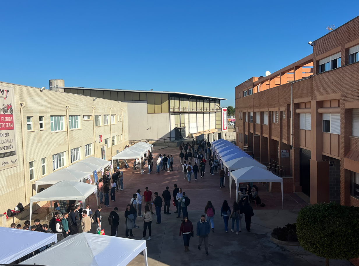 La IV Feria de Empleo TIC y Videojuegos crea nuevas conexiones entre talento joven y el sector tecnológico La IV Feria de Empleo TIC y Videojuegos crea nuevas conexiones entre talento joven y el sector tecnológico