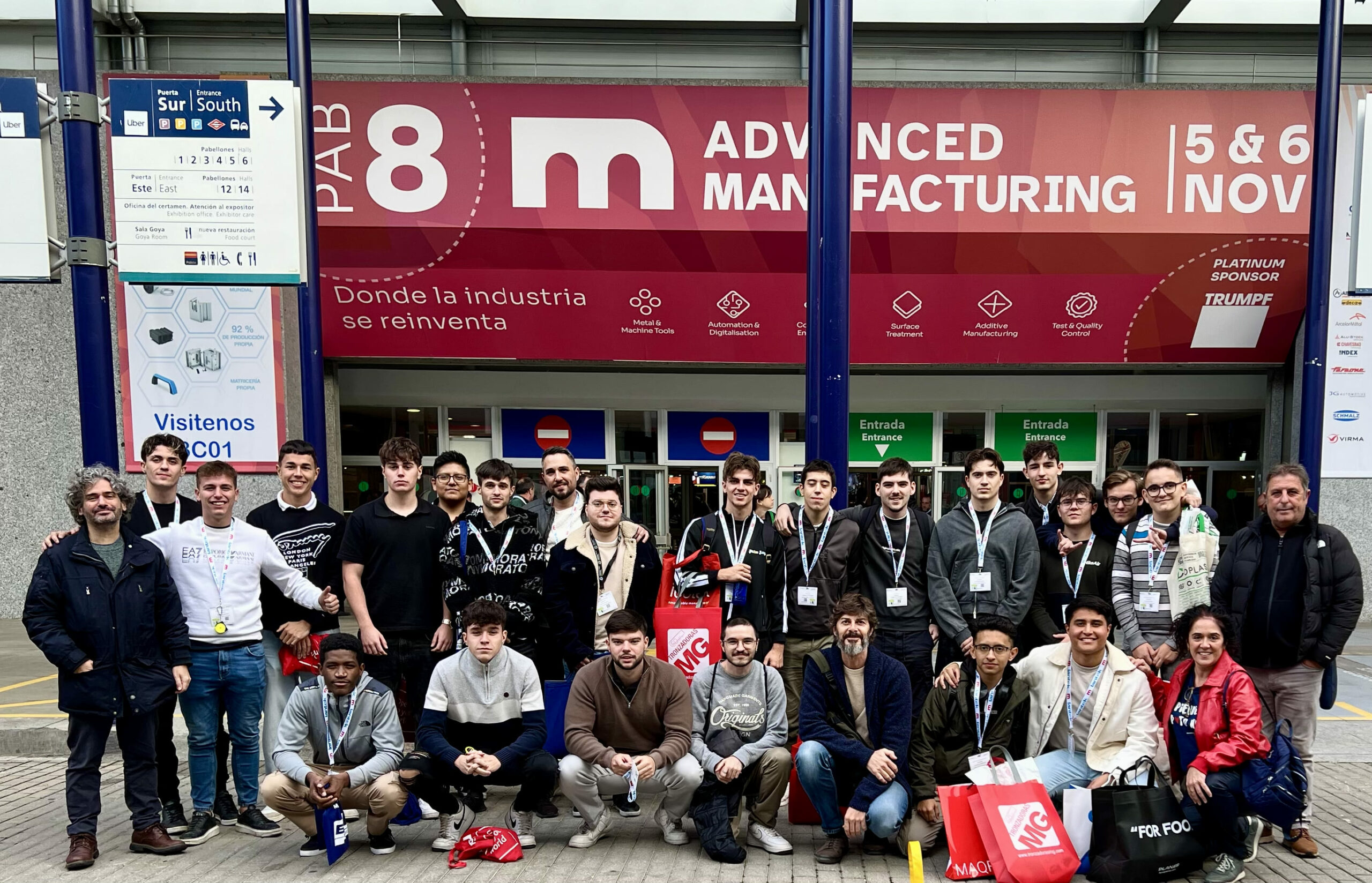 Alumnado de Automatización y Robótica Industrial visita Advanced Manufacturing Madrid