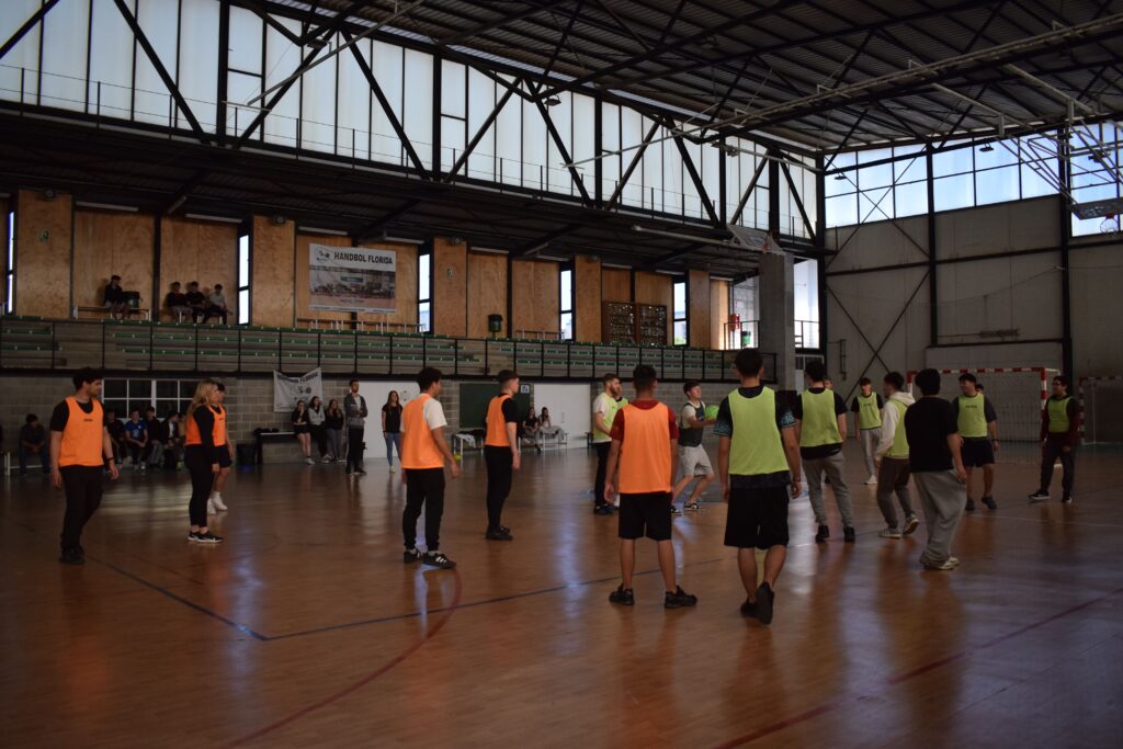 Campus Catarroja se convierte en una Gymkana Deportiva con la participación de más de 200 alumnos y alumnas